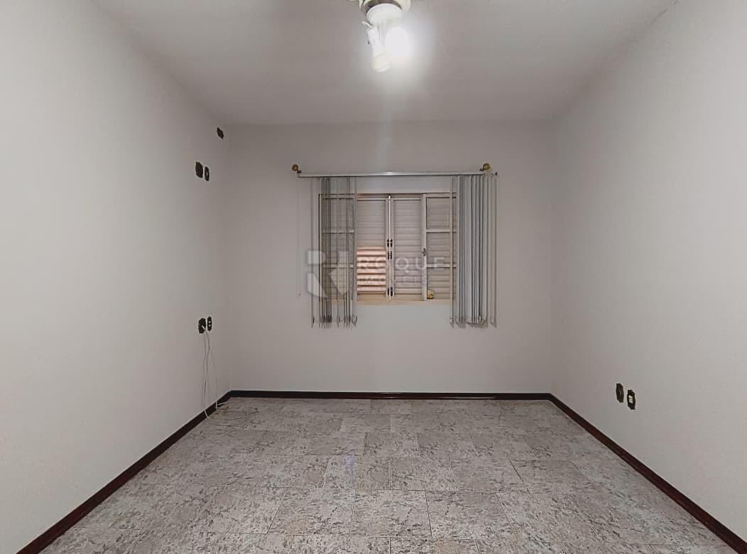 Casa Residencial para aluguel no bairro Cidade Jardim: Dormitório 01