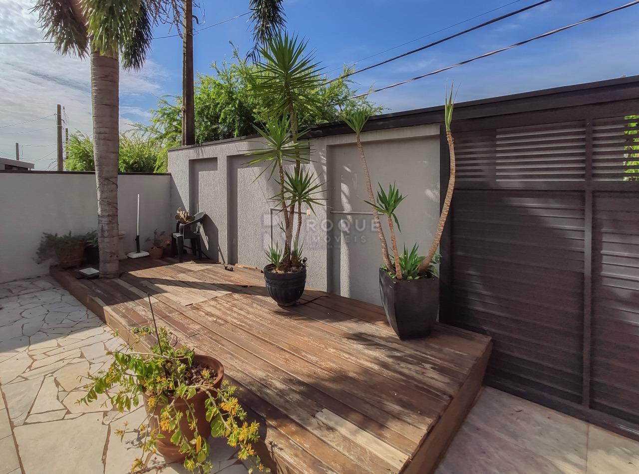 Casa em condomínio à venda no bairro Parque Residencial Roland: Área externa