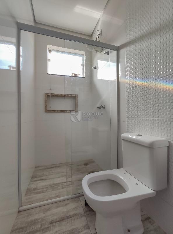 Casa em condomínio à venda no bairro Parque Residencial Roland: WC suíte 