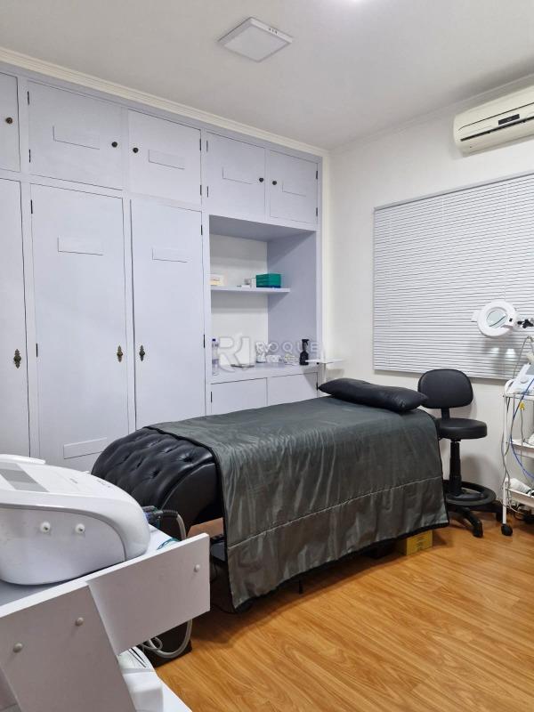 Casa Residencial à venda no bairro Vila São Geraldo: 