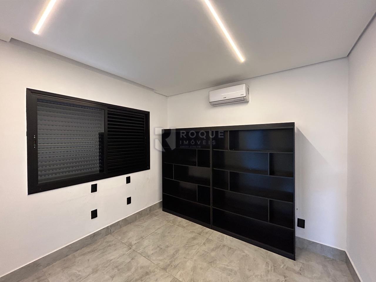 Casa em condomínio para aluguel no bairro Jardim Colinas de São João: Dormitório 3 suíte 