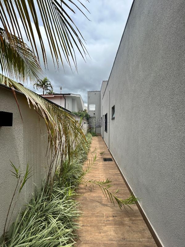 Casa em condomínio para aluguel no bairro Jardim Colinas de São João: Corredor 