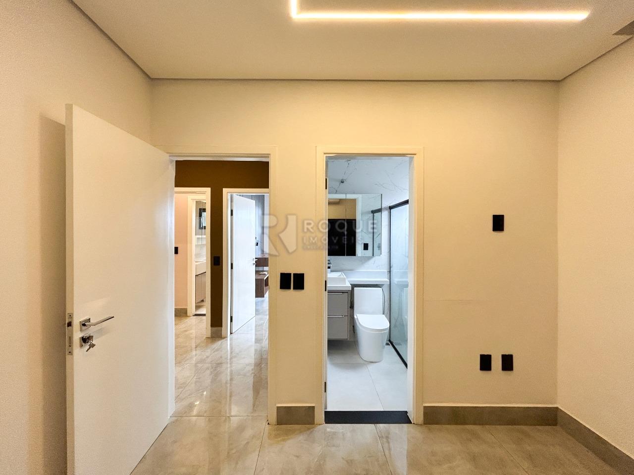 Casa em condomínio para aluguel no bairro Jardim Colinas de São João: Dormitório 3 suíte 