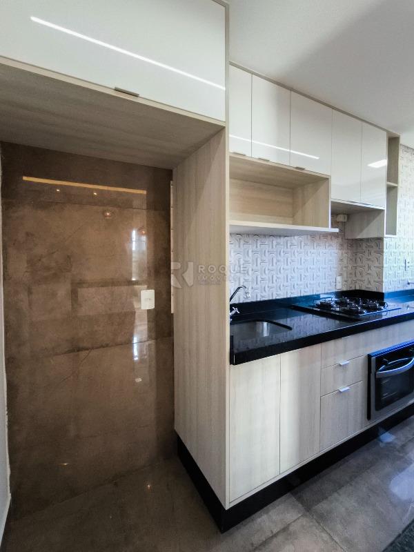 Apartamento à venda no bairro Vila Camargo: COZINHA
