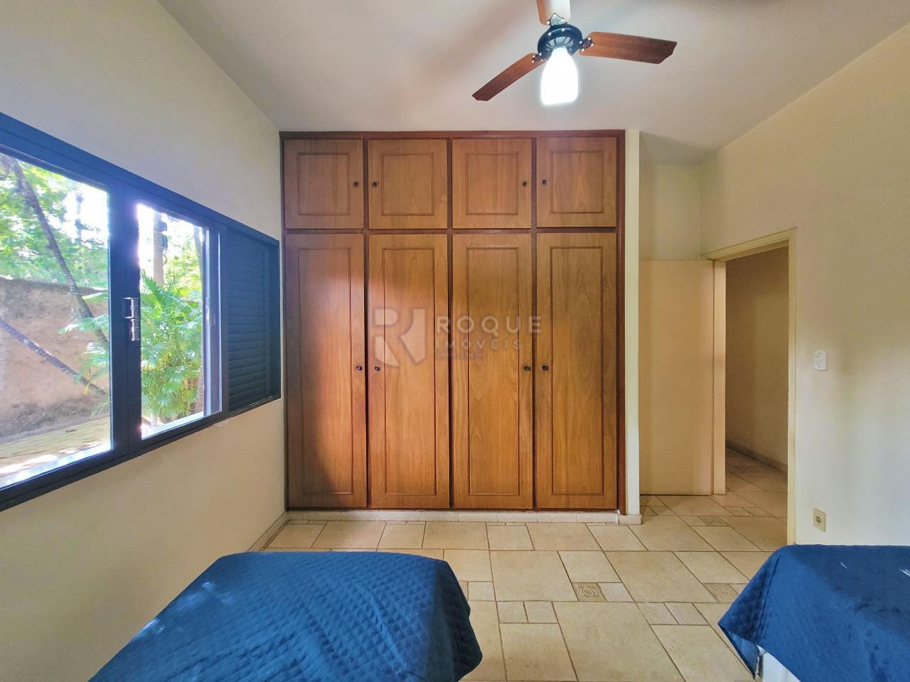 Casa em condomínio à venda no bairro Jardim Florença: DORMITÓRIO 1 