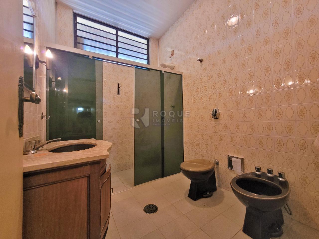 Casa em condomínio à venda no bairro Jardim Florença: BANHEIRO SUÍTE MASTER