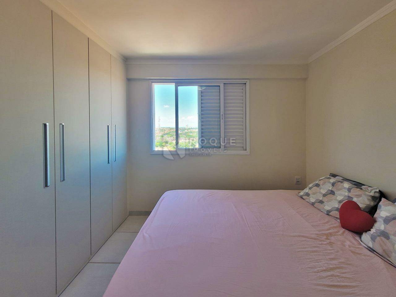 Apartamento à venda no bairro Centro: SUÍTE 