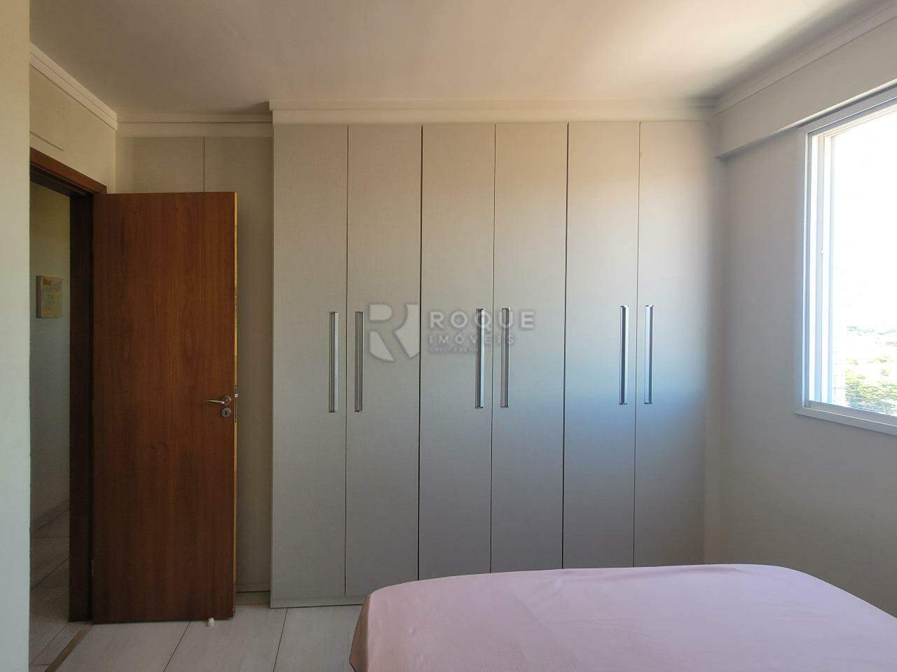 Apartamento à venda no bairro Centro: SUÍTE 