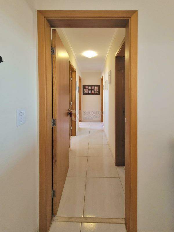 Apartamento à venda no bairro Centro: CORREDOR INTERNO 