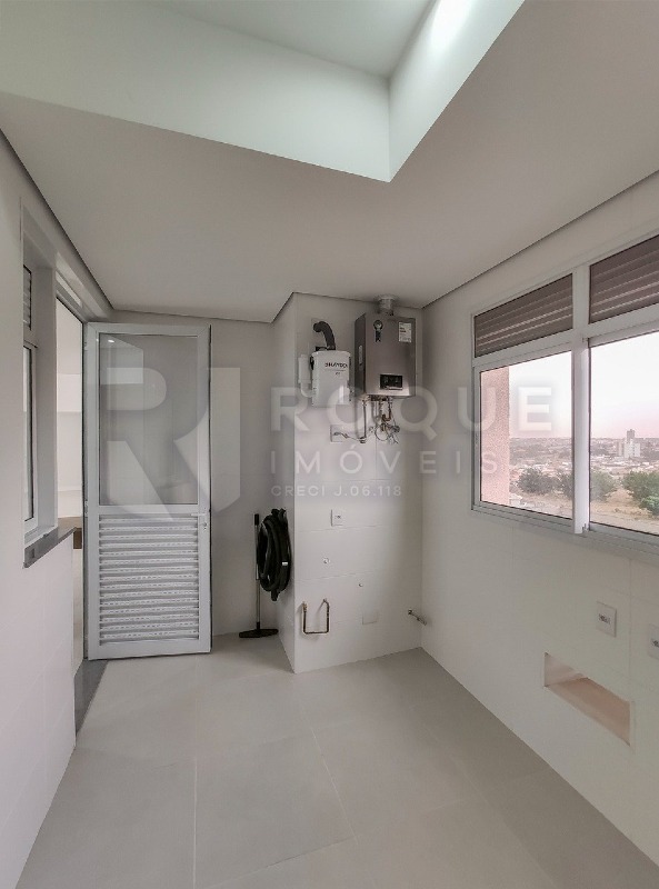 Apartamento à venda no bairro Jardim Florença: Área de serviço