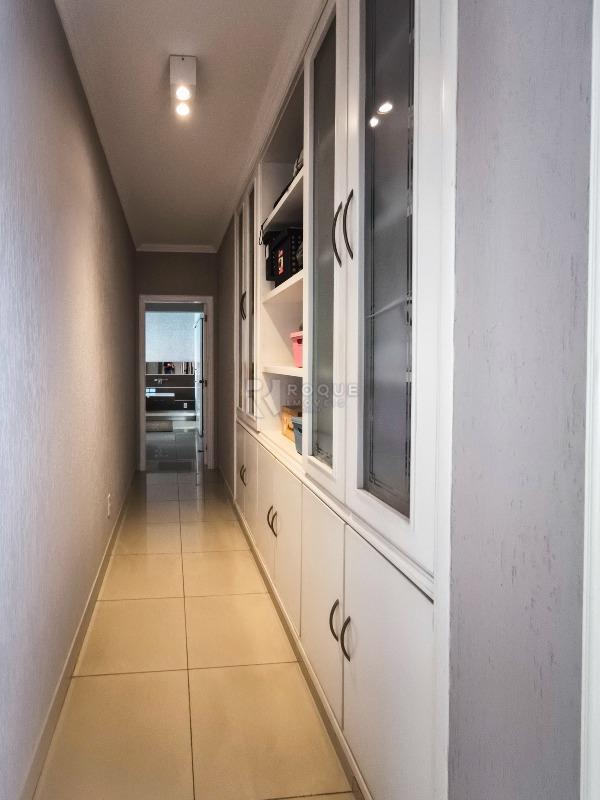 Casa em condomínio à venda no bairro Jardim Colinas de São João: ROUPEIRO