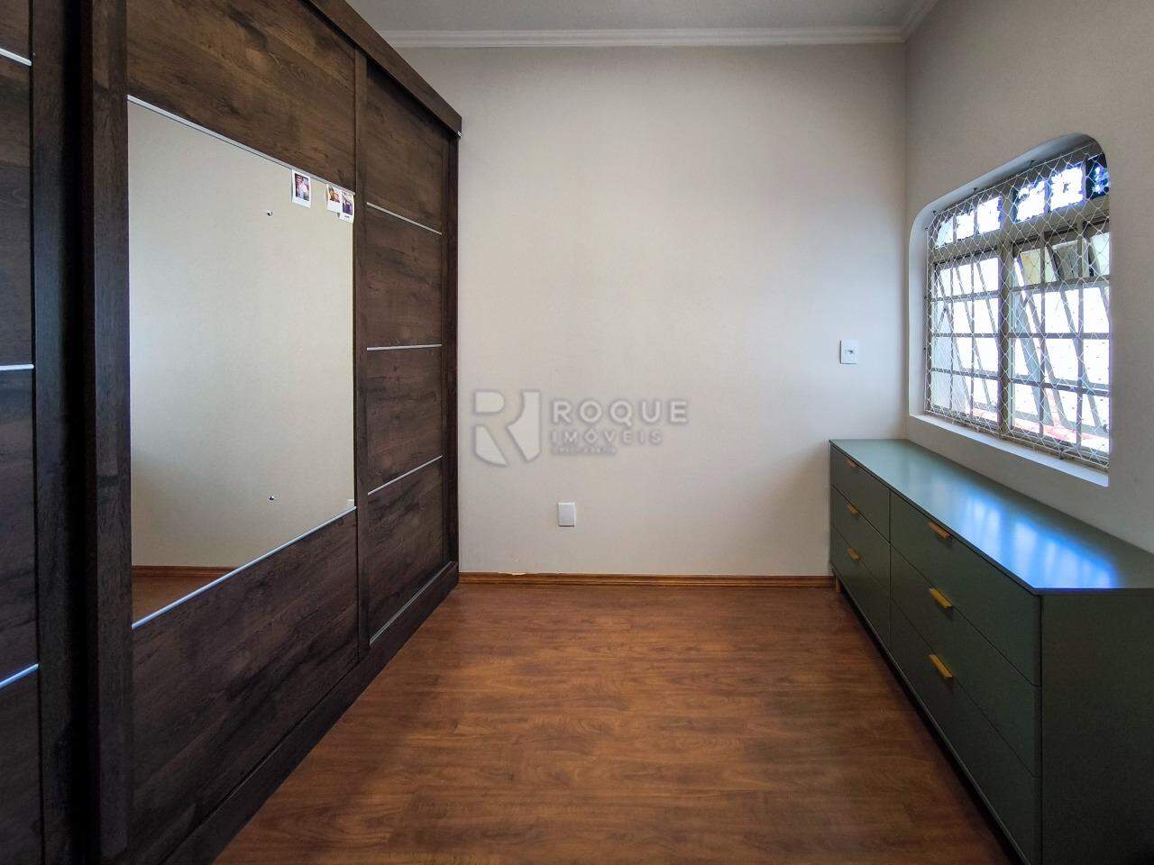 Casa Residencial à venda no bairro Parque Residencial Stahlberg: CLOSET SUÍTE