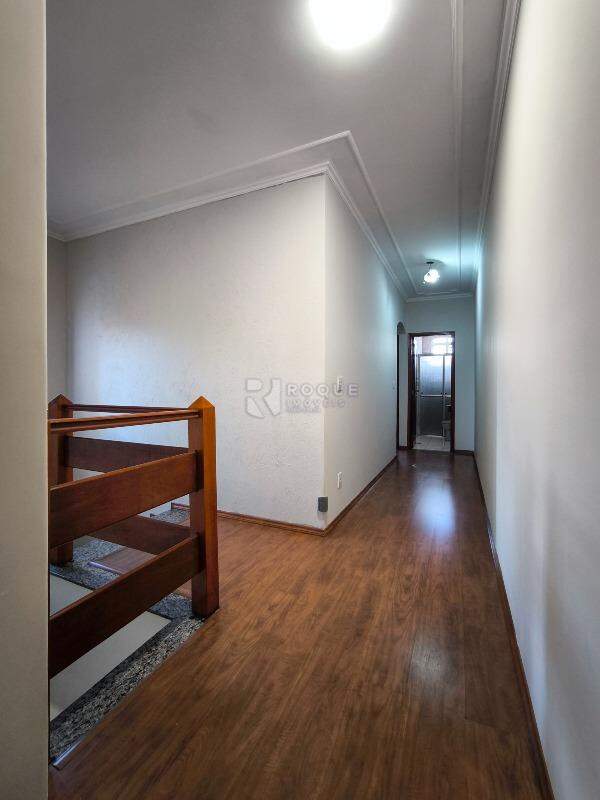 Casa Residencial à venda no bairro Parque Residencial Stahlberg: CORREDOR INTERNO