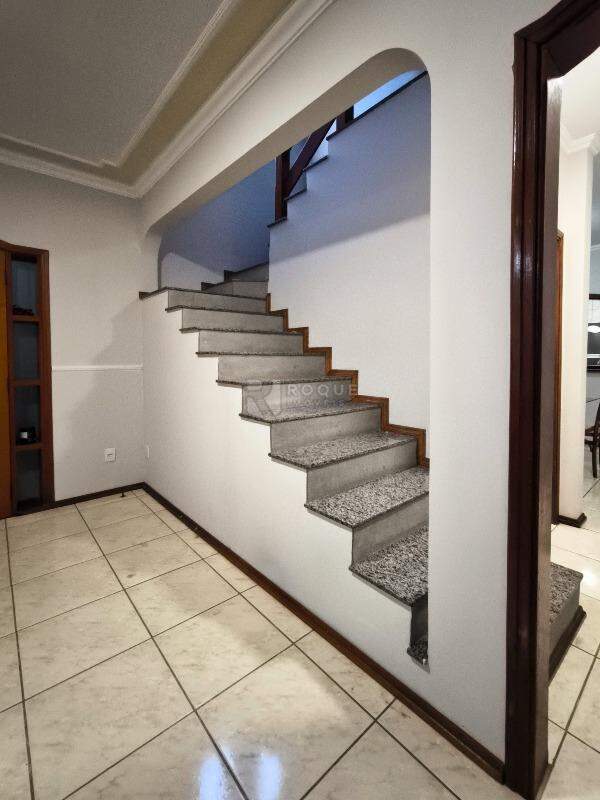 Casa Residencial à venda no bairro Parque Residencial Stahlberg: ACESSO PISO SUPERIOR