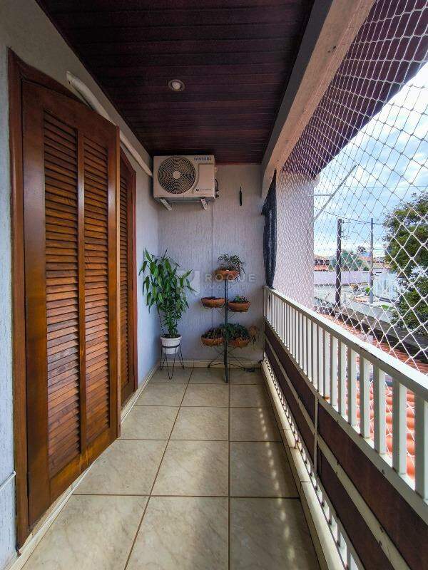 Casa Residencial à venda no bairro Parque Residencial Stahlberg: SACADA SUÍTE