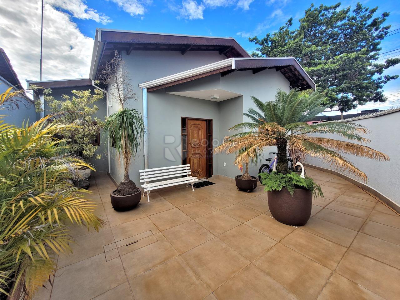 Casa Residencial à venda no bairro Parque Residencial Abílio Pedro: FRENTE