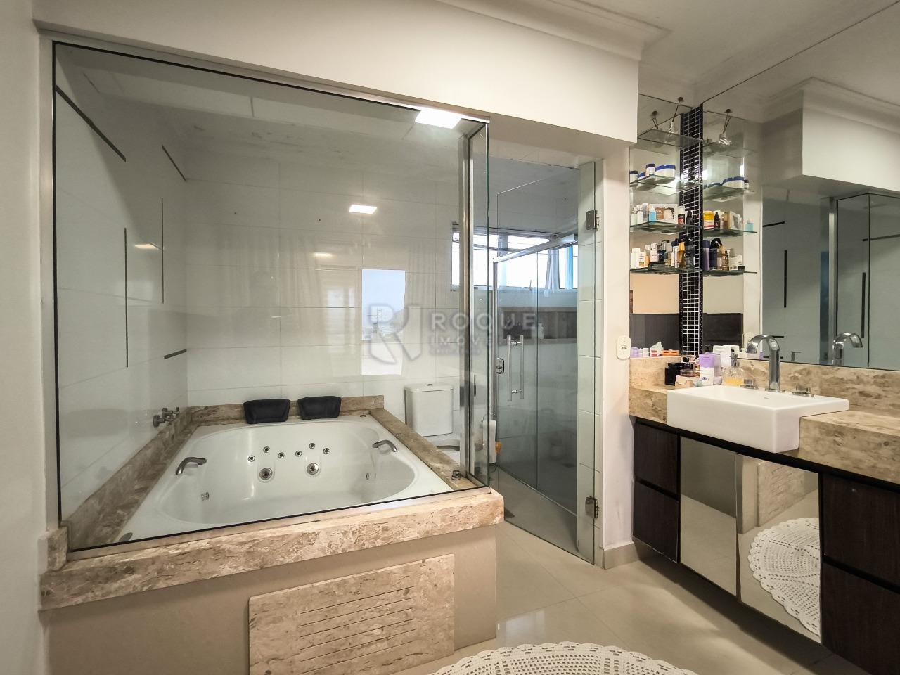 Casa em condomínio à venda no bairro Residencial Villa do Sol: WC SUÍTE