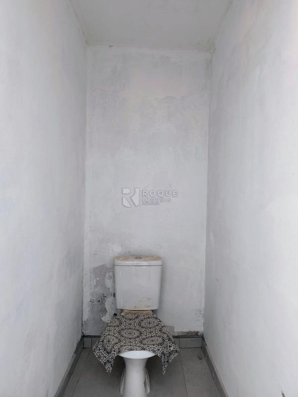 Salão para aluguel no bairro Parque Residencial Santa Eulália: Wc social 