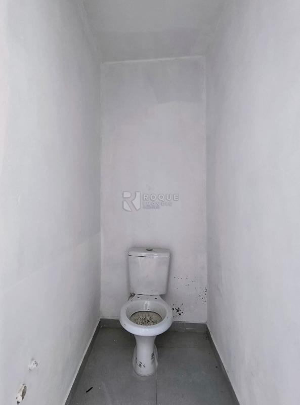 Salão para aluguel no bairro Parque Residencial Santa Eulália: Wc social 
