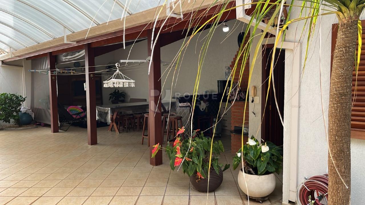 Casa em condomínio à venda no bairro Jardim Residencial Monsenhor Rossi: 