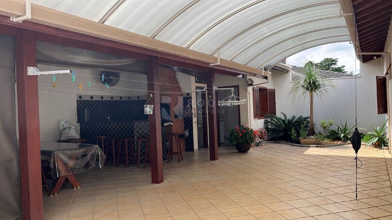 Casa em condomínio à venda no bairro Jardim Residencial Monsenhor Rossi: 