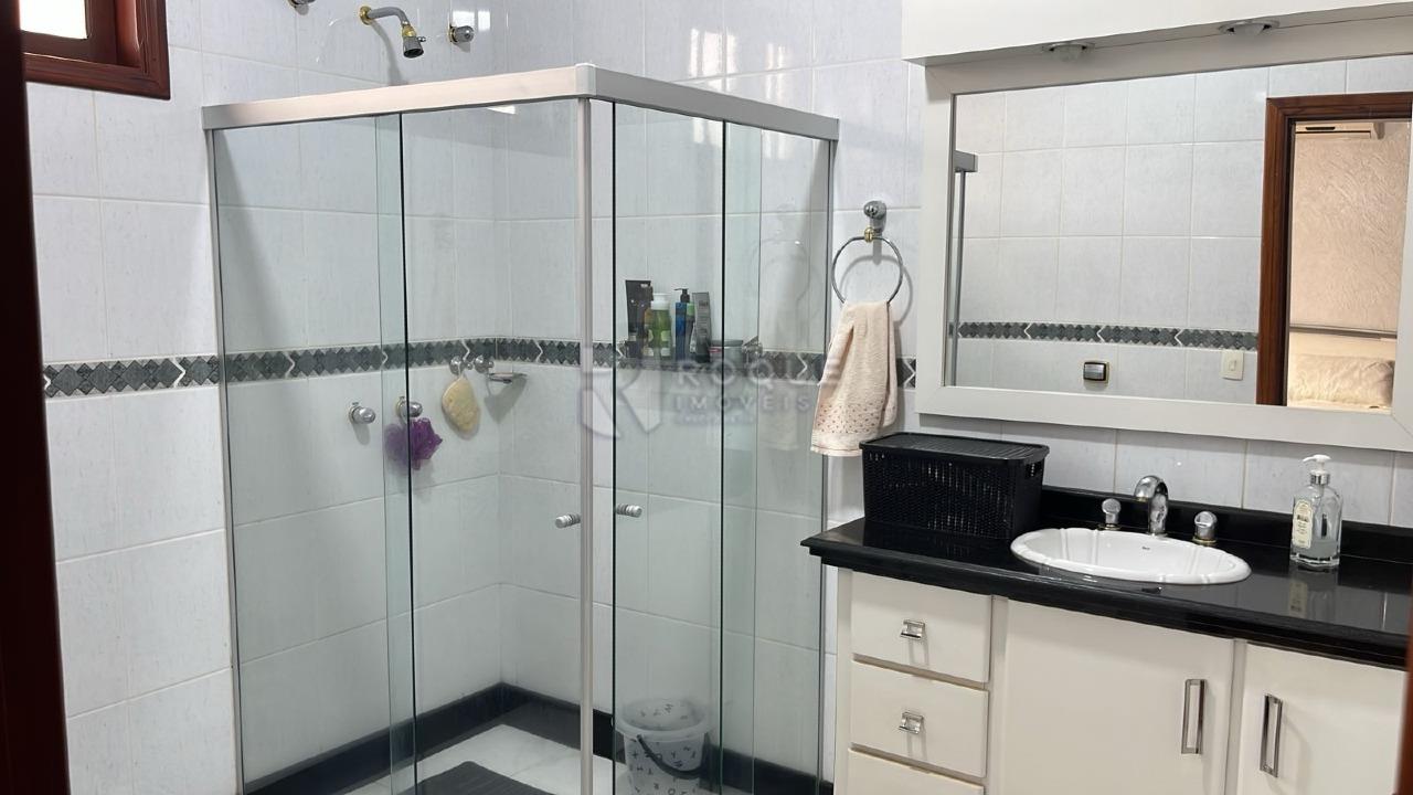 Casa em condomínio à venda no bairro Jardim Residencial Monsenhor Rossi: 