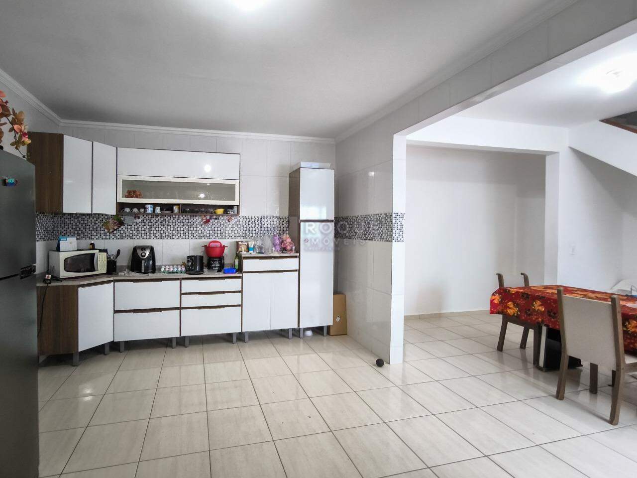 Casa Residencial à venda no bairro Jardim Residencial Graminha II: COZINHA