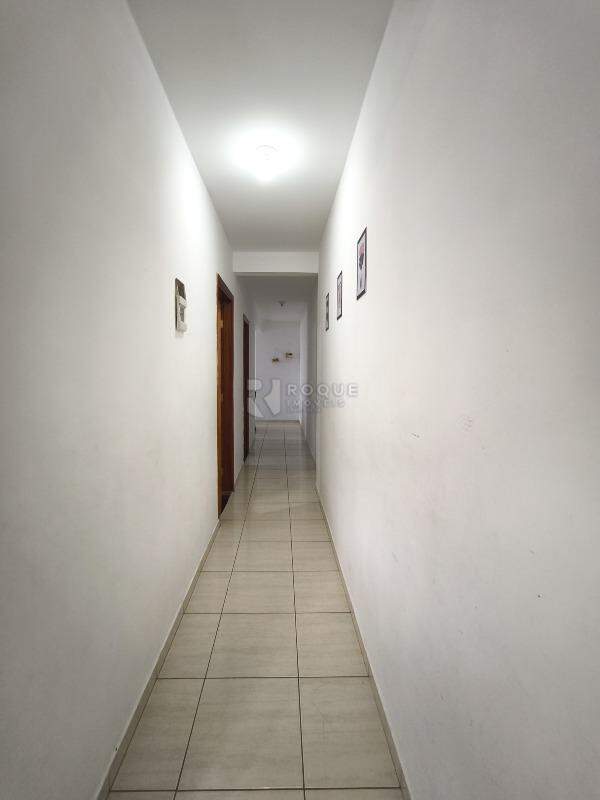 Casa Residencial à venda no bairro Jardim Residencial Graminha II: CORREDOR INTERNO