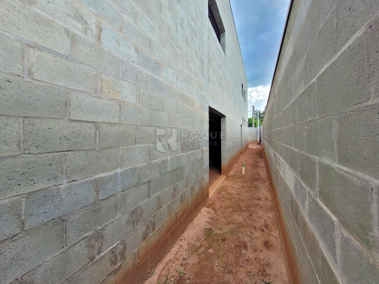 Barracão/Galpão à venda no bairro Residencial Chácara São José: CORREDOR LATERAL