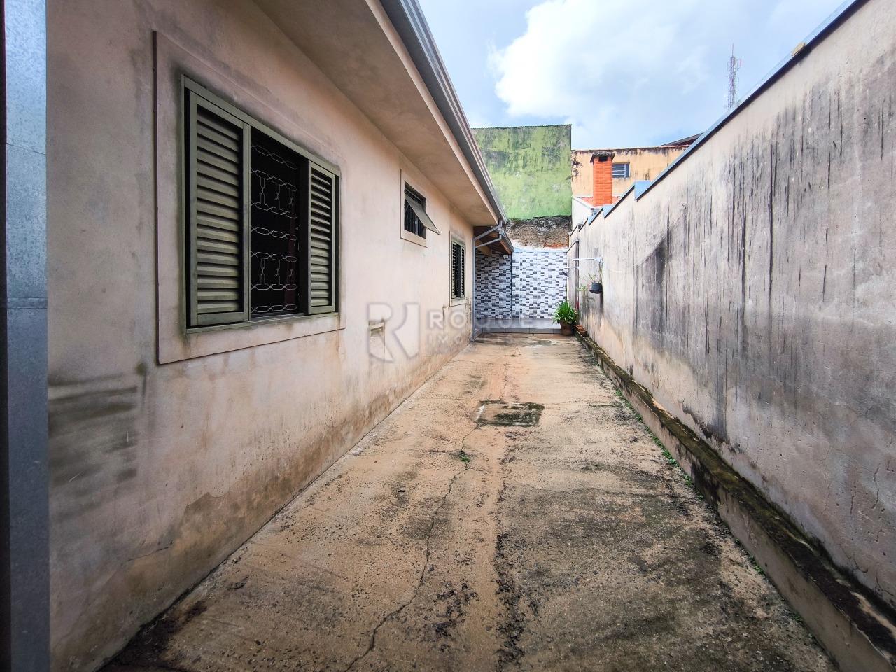 Casa Residencial à venda no bairro Jardim Planalto: LATEAL EXTERNA