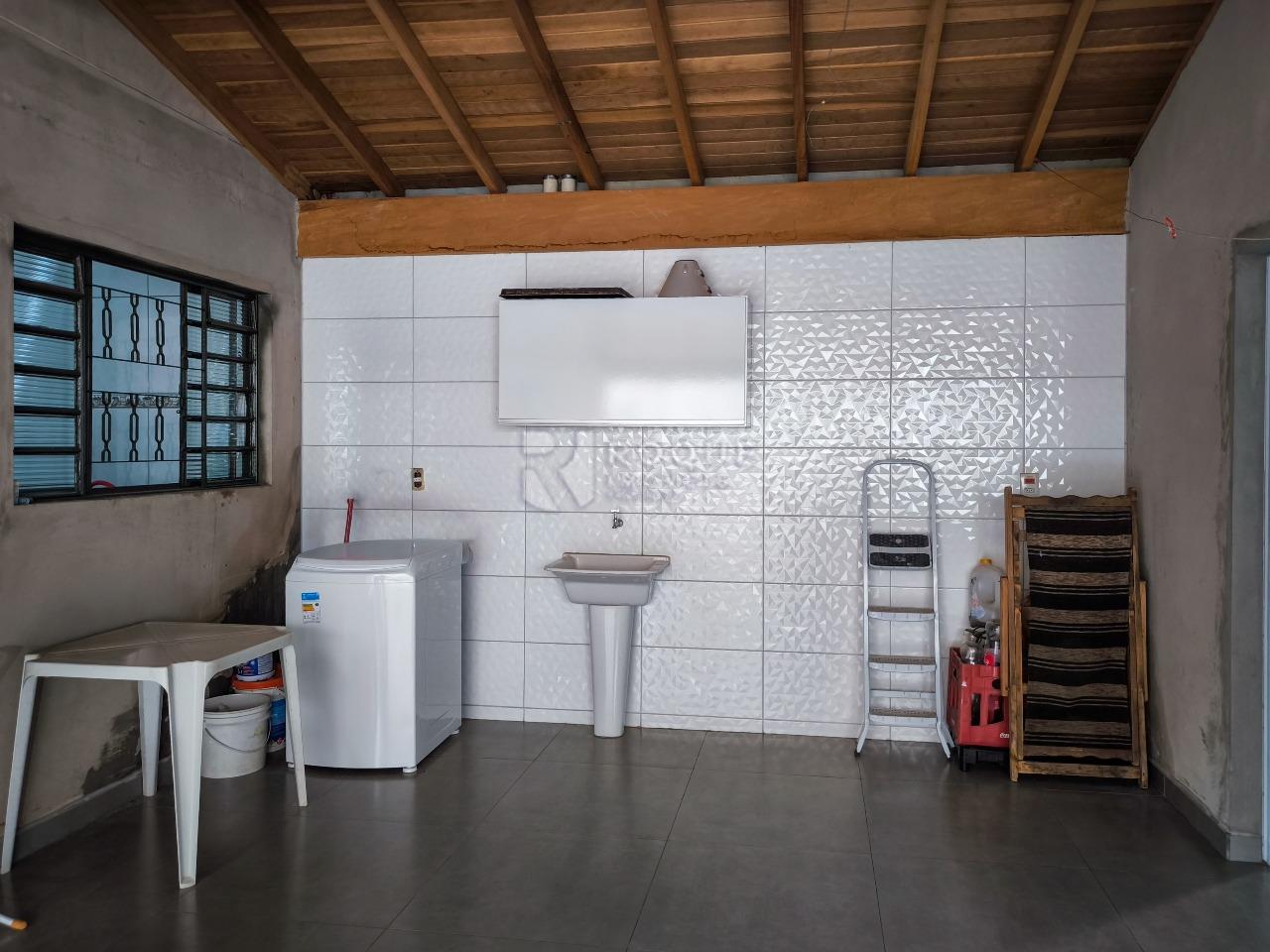 Casa Residencial à venda no bairro Jardim Planalto: ÁREA DE SERVIÇO