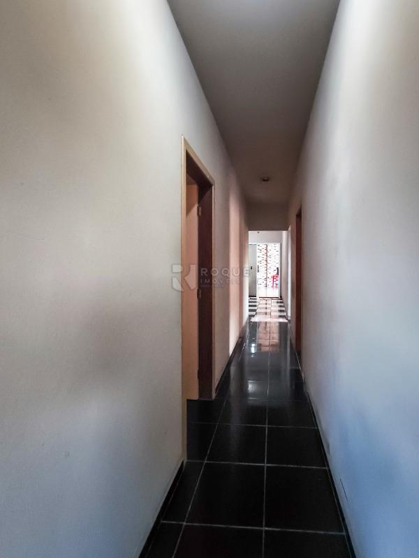 Casa Residencial à venda no bairro Jardim Planalto: CORREDOR INTERNO