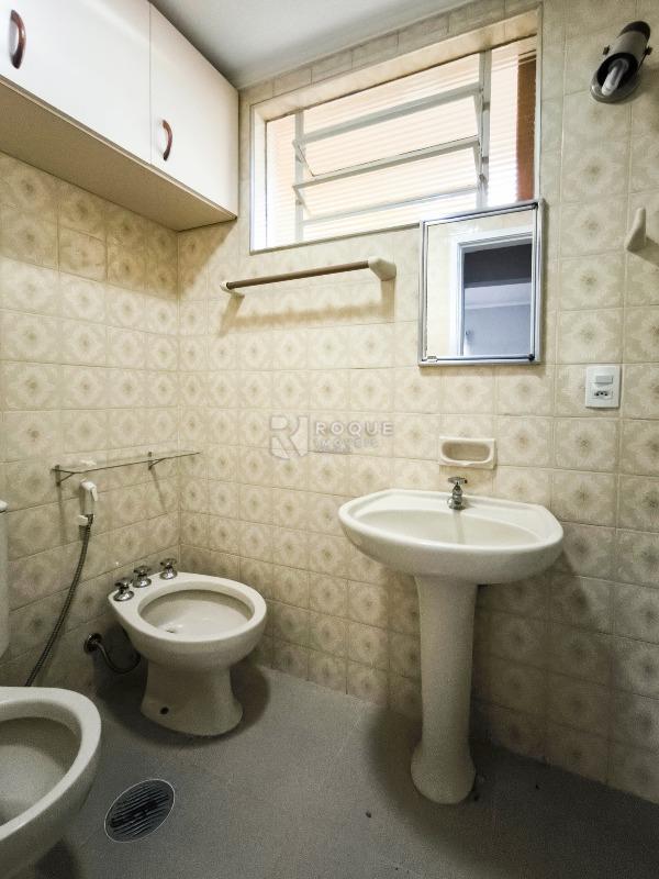 Apartamento à venda no bairro Centro: BANHEIRO SOCIAL