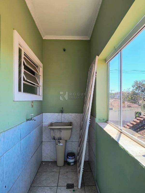Casa Residencial para aluguel no bairro Vila Queiroz: Lavanderia