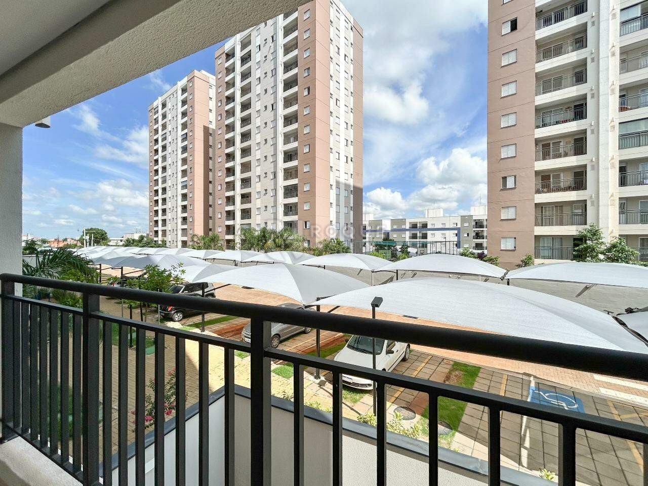Apartamento para aluguel no bairro Jardim Santa Adélia: Sacada 