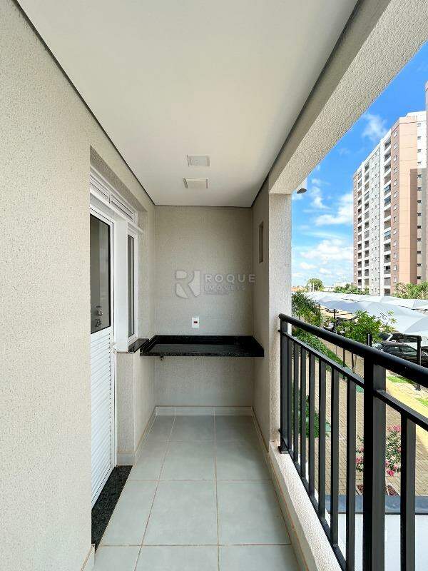 Apartamento para aluguel no bairro Jardim Santa Adélia: Sacada 