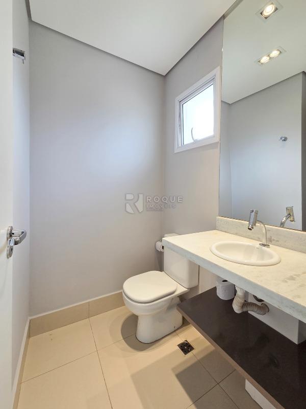 Casa em condomínio para aluguel no bairro Jardim Montezuma: Lavabo