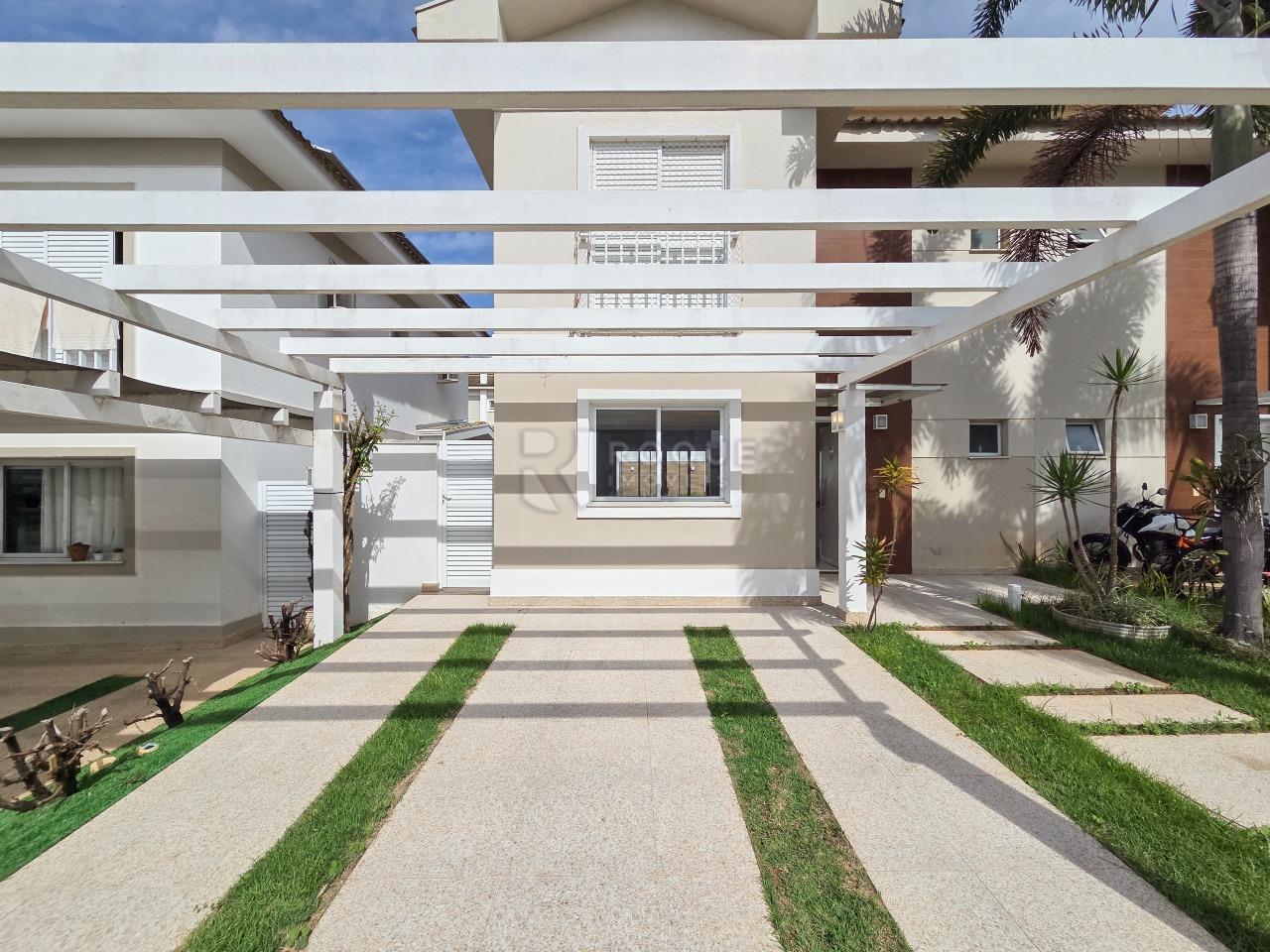 Casa em condomínio para aluguel no bairro Jardim Montezuma: Fachada