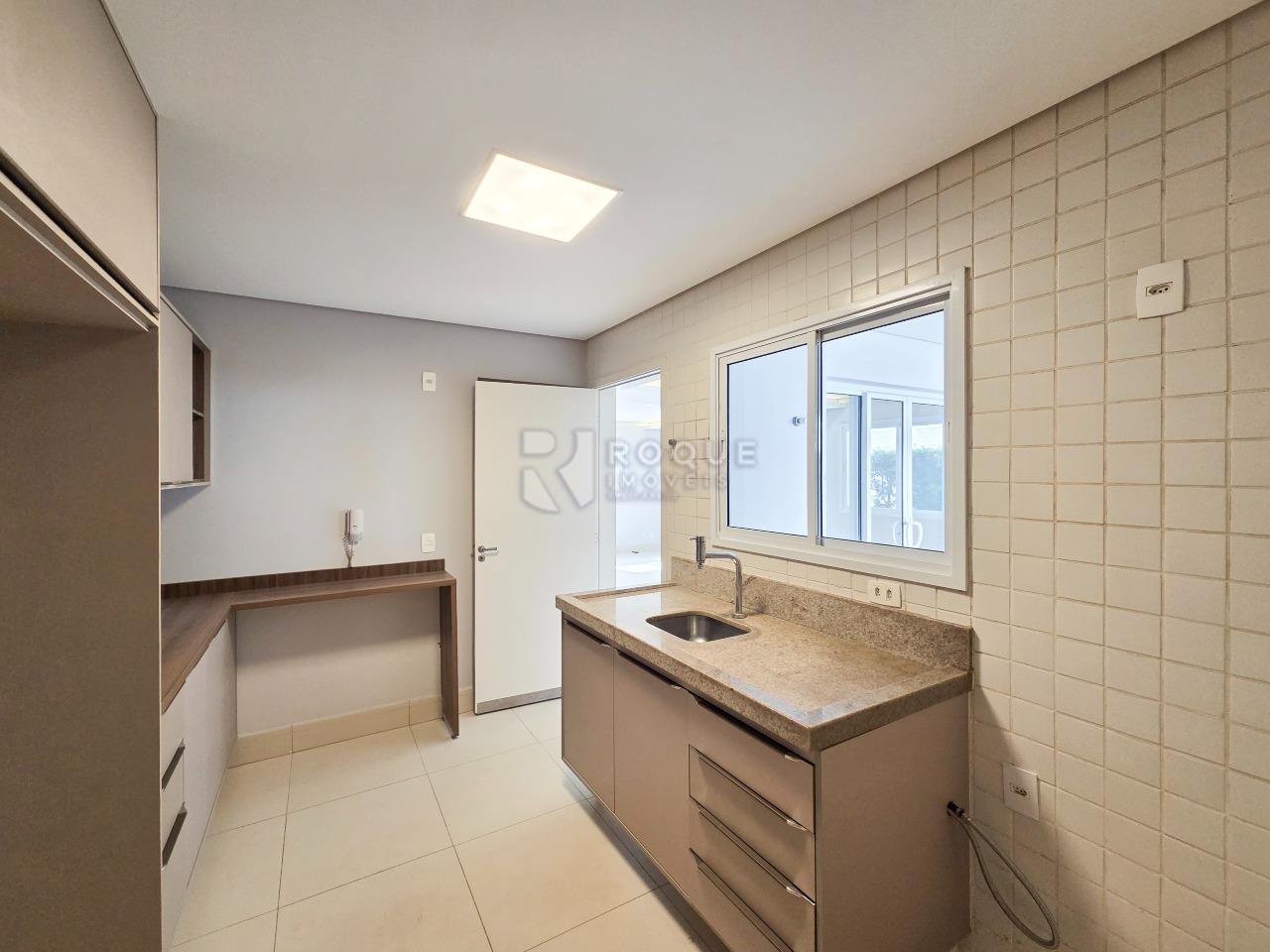 Casa em condomínio para aluguel no bairro Jardim Montezuma: Cozinha 