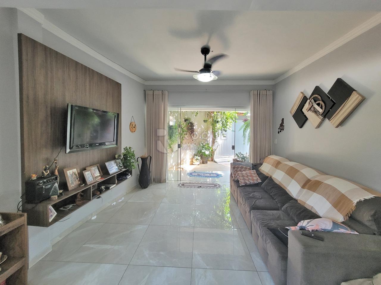 Casa Residencial à venda no bairro Jardim São Manoel: SALA DE ESTAR