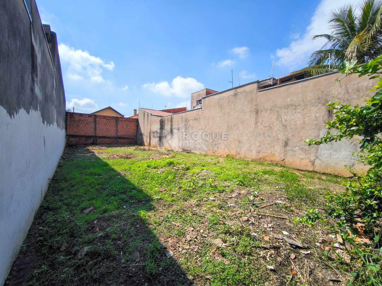 Terreno à venda no bairro Jardim Residencial Regina Bastelli: 