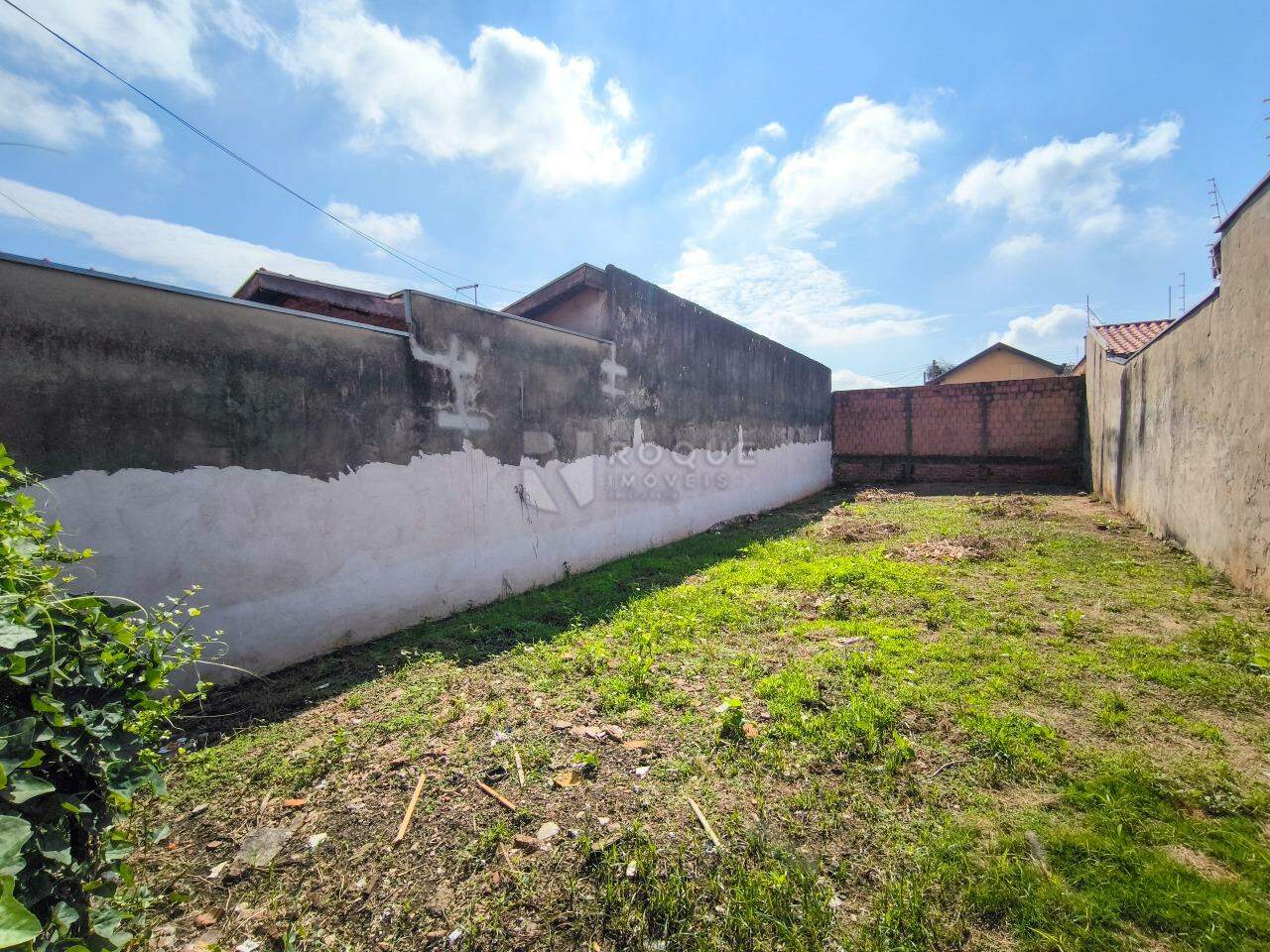 Terreno à venda no bairro Jardim Residencial Regina Bastelli: 