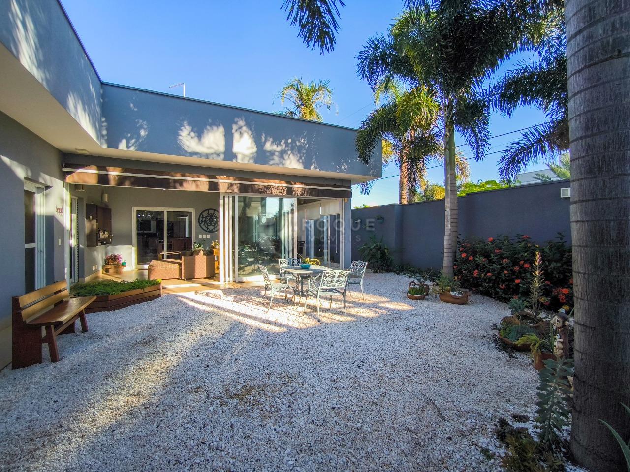 Casa em condomínio à venda no bairro Residencial Casalbuono: ÁREA EXTERNA