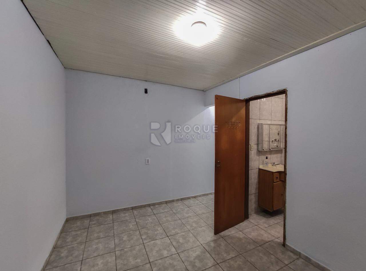 Casa Residencial à venda no bairro Jardim Lagoa Nova: Suíte 