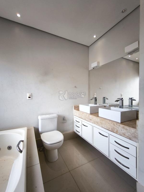 Casa em condomínio à venda no bairro Jardim Residencial Florida: WC SUÍTE