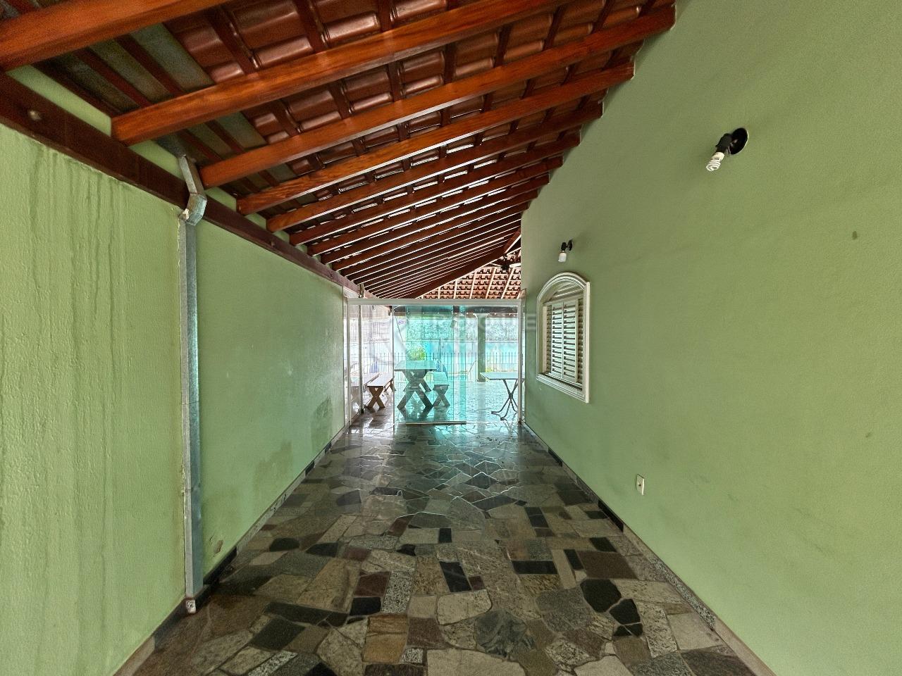 Casa Residencial à venda no bairro Vila da Glória: Garagem 