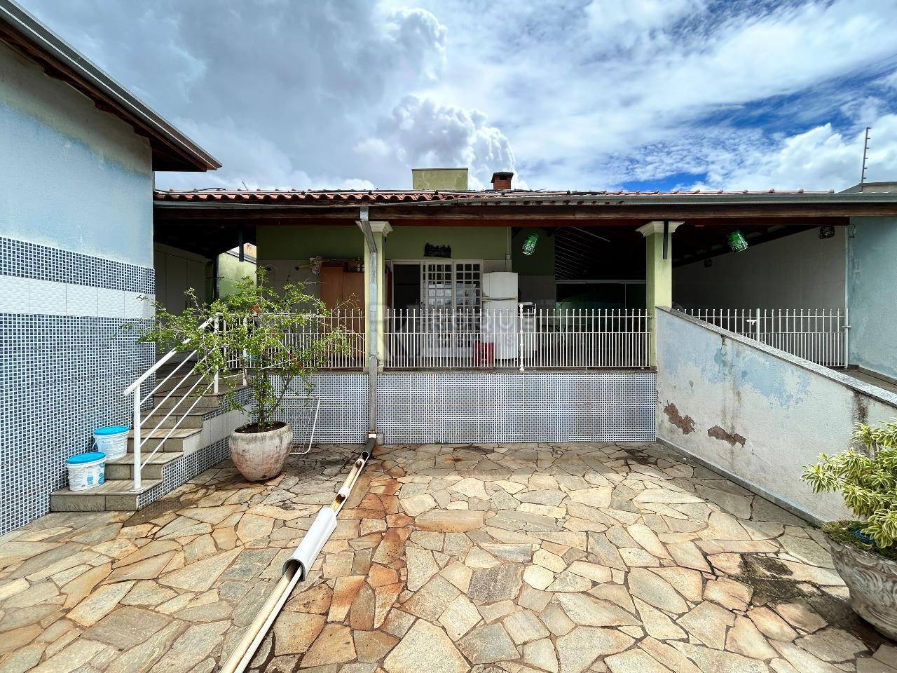 Casa Residencial à venda no bairro Vila da Glória: Fundo 