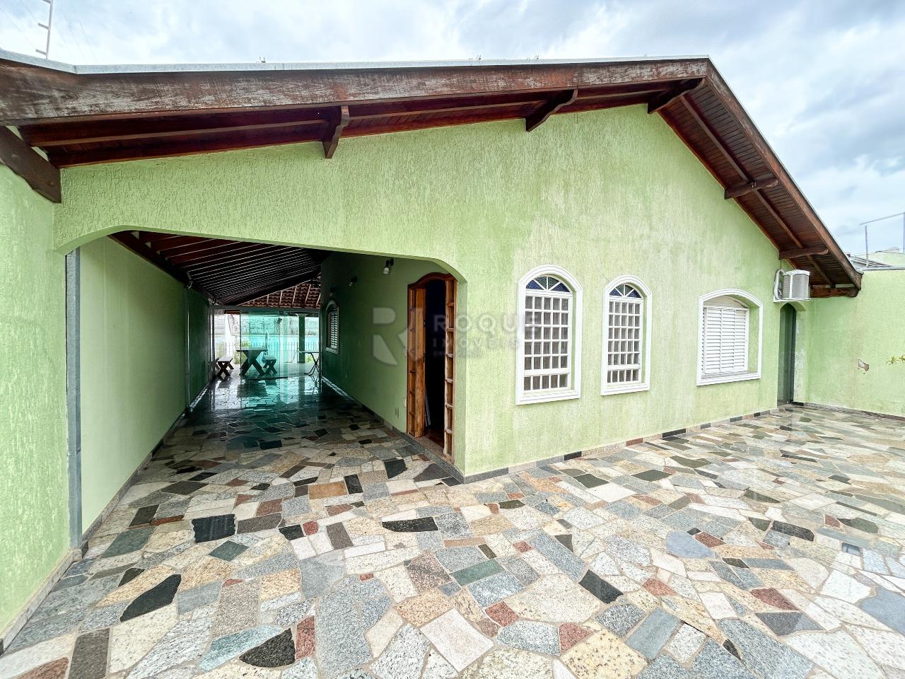 Casa Residencial à venda no bairro Vila da Glória: Garagem / Frente 