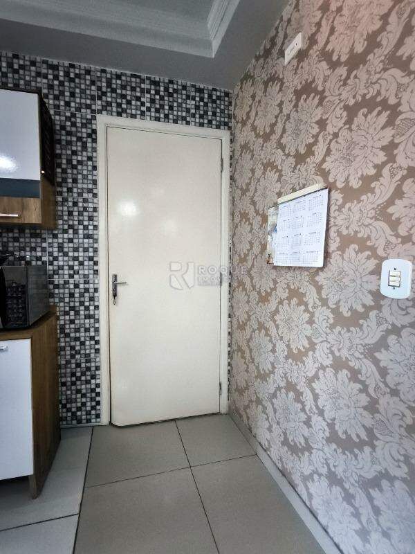 Apartamento à venda no bairro Jardim Esmeralda: HALL DE ENTRADA