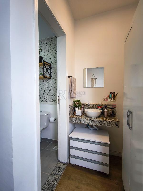 Apartamento à venda no bairro Vale das Esmeraldas: LAVABO SUÍTE